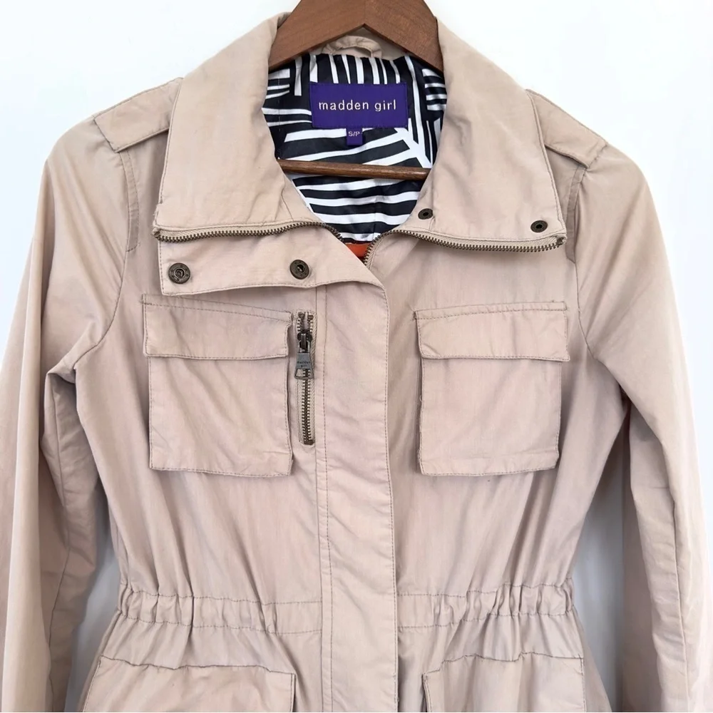 Steve Madden spring jacket, zip front with drawstring waist, cotton blend - Picture 2 of 16